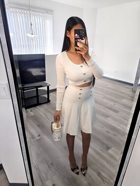 Zara Cream Pleated Button-Front Skater Skirt